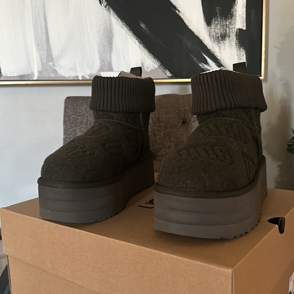 Ugg forest Felted boots nwt - Picture 2 of 7